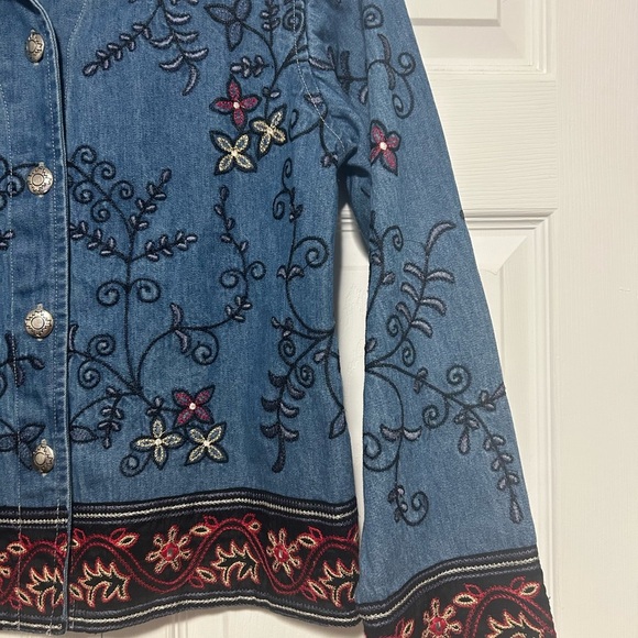 Chico's Embroidered Floral Vintage Denim Jacket Size Small - Picture 5 of 8